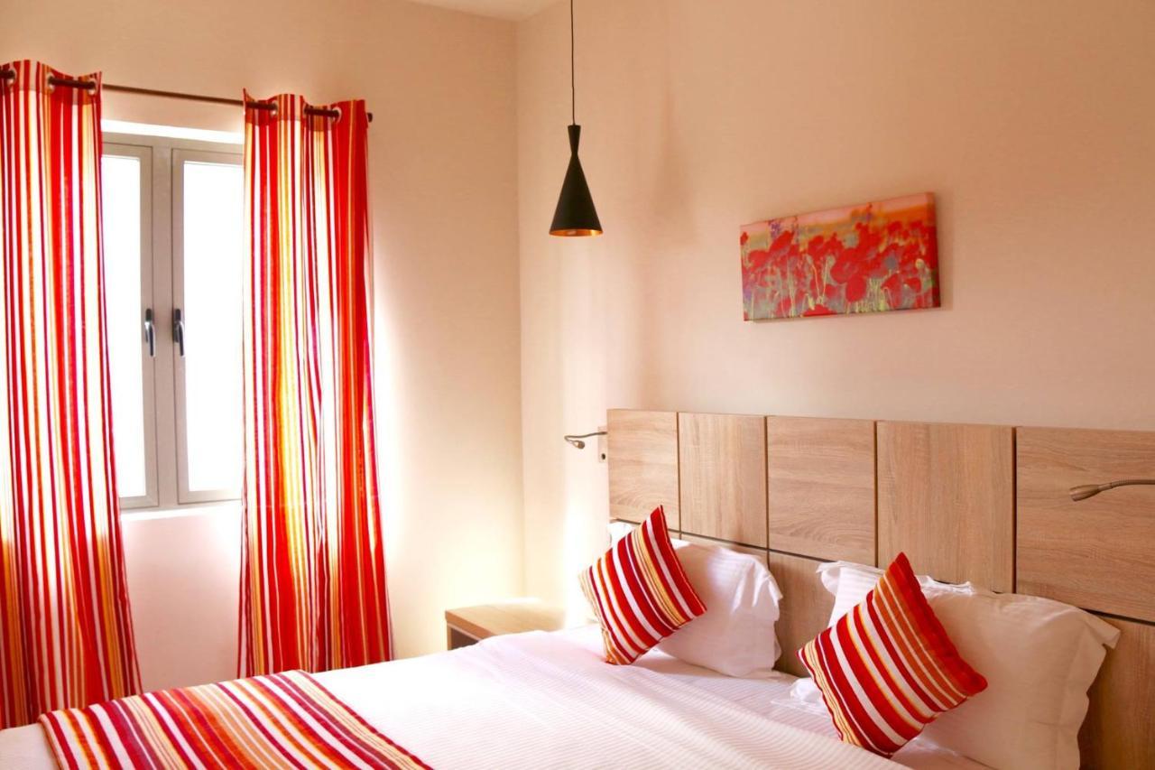 Nitzana Residences & Restaurant Pereybere Beach Buitenkant foto