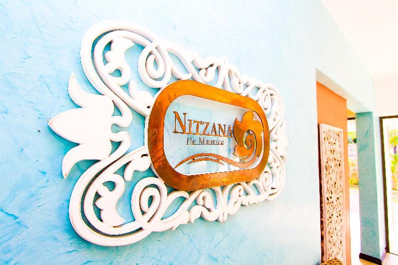 Nitzana Residences & Restaurant Pereybere Beach Buitenkant foto