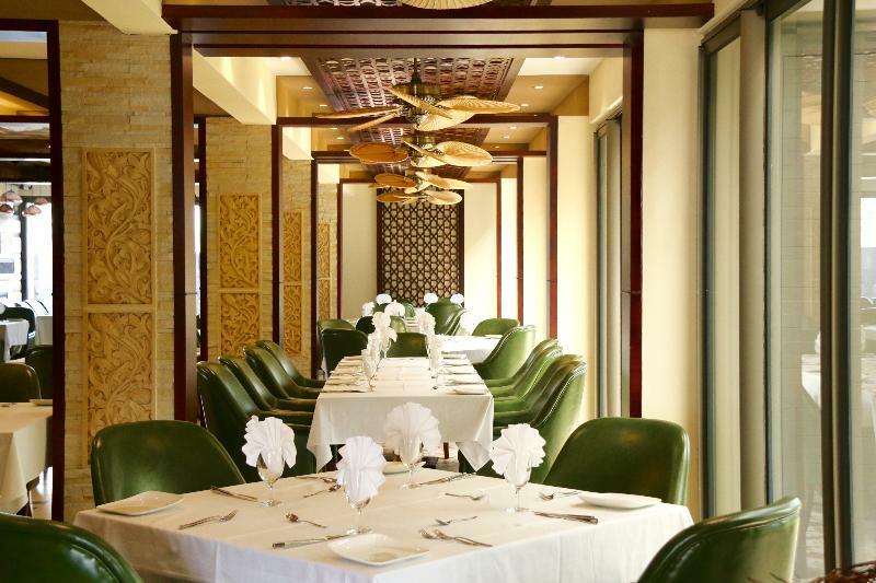 Nitzana Residences & Restaurant Pereybere Beach Buitenkant foto